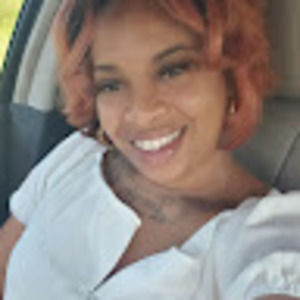 Meet your Posher, Jenisia